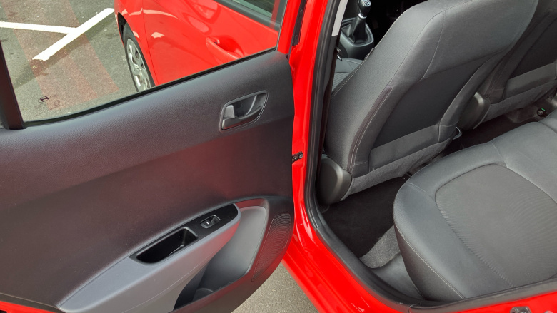 Hyundai i10 1.0 SE 5dr Petrol Hatchback